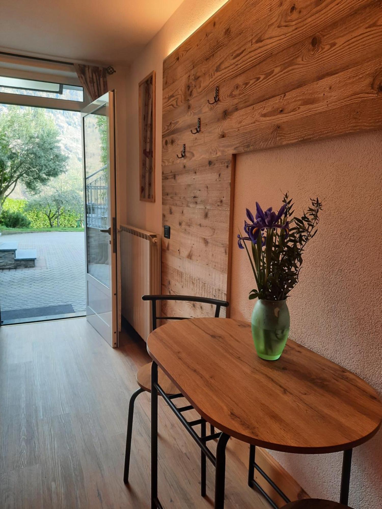 B&B Il Grappolo Bianzone Esterno foto