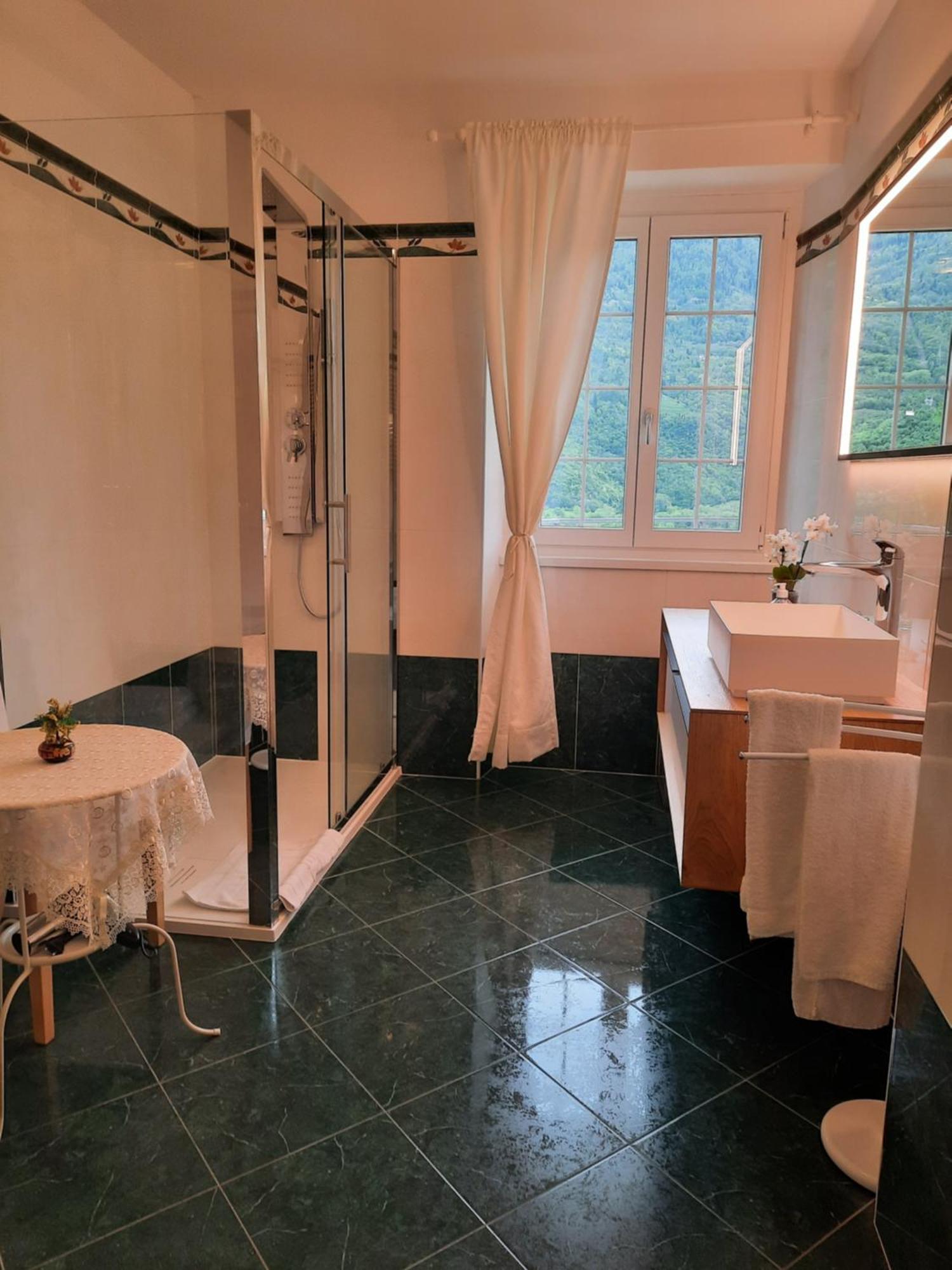 B&B Il Grappolo Bianzone Esterno foto